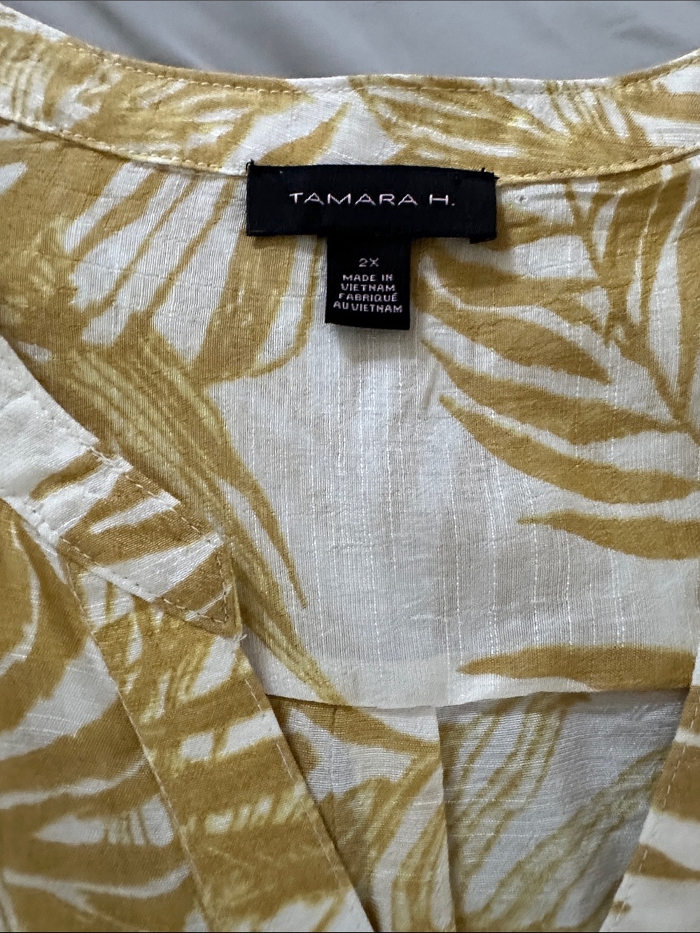 Tamara H. Women’s Plus 2X Yellow Leaf Print Dress